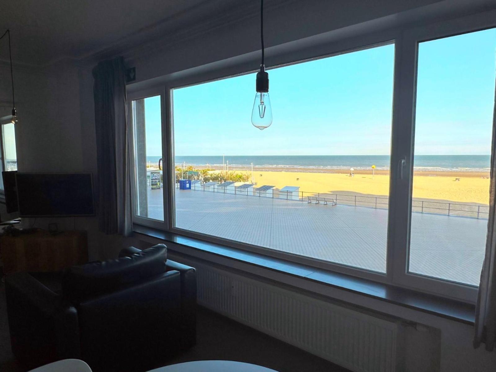 Oostende zeezicht Majestic 1 Buitenkant foto